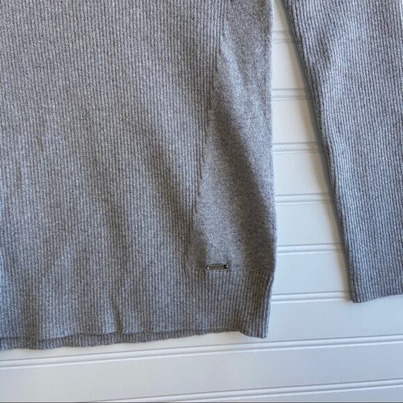 DKNY XS Grey Sparkle Ribbed Knit Rhinestone Long Sleeve Vneck Sweater - Picture 4 of 9